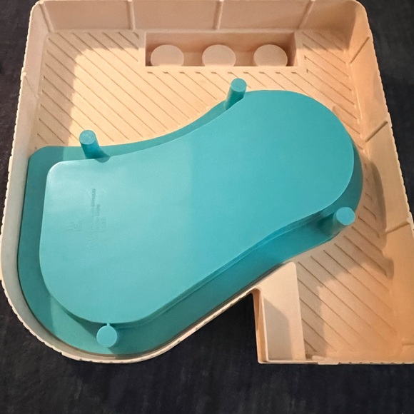 Vintage Fisher Price pool - Picture 3 of 6